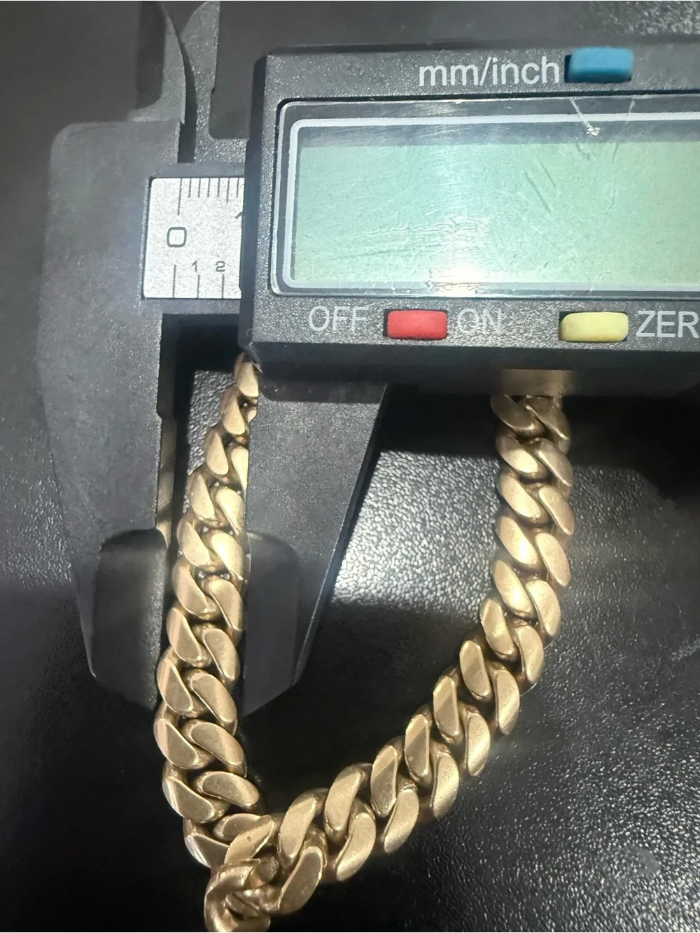 10k Miami cuban gold bracelet 8mm , 33.6 grams “7.5 inches long